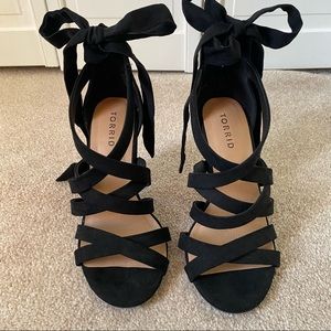 Black strappy heel with wrap around ankle tie size 7W